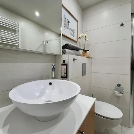 Aparthotel B12 By Marina - Old Town 4*