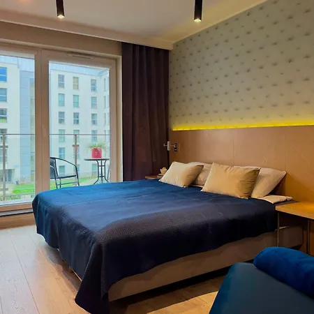 B12 By Marina - Old Town Aparthotel Danzica