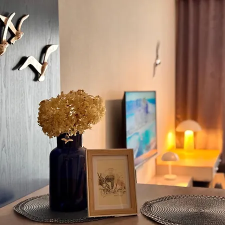 B12 By Marina - Old Town