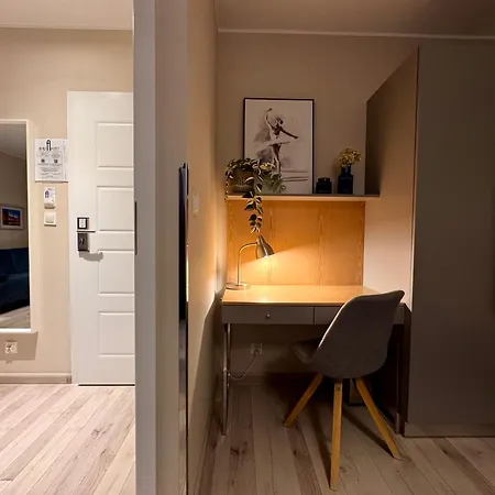 B12 By Marina - Old Town Aparthotel Danzica