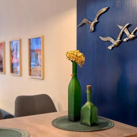 B12 By Marina - Old Town