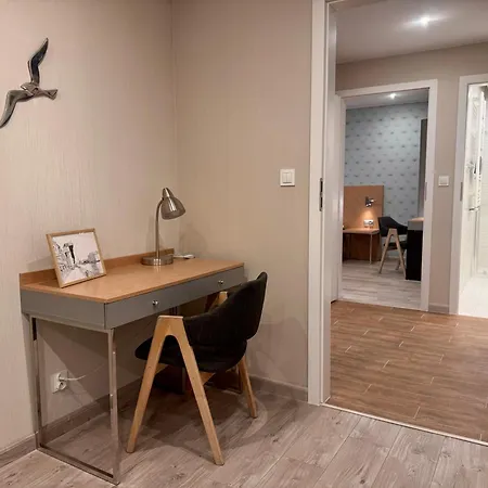 B12 By Marina - Old Town Aparthotel