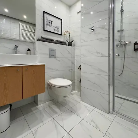 Aparthotel B12 By Marina - Old Town 4*