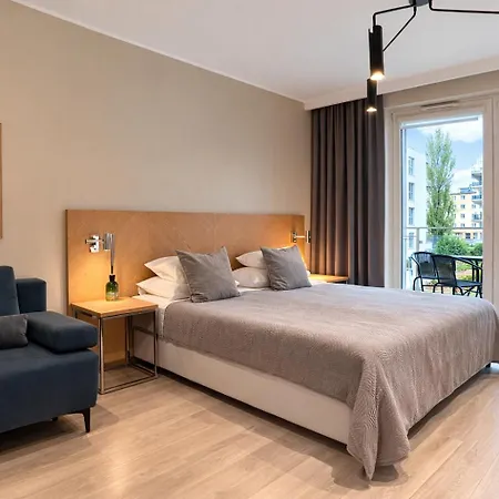 B12 By Marina - Old Town Aparthotel Danzica