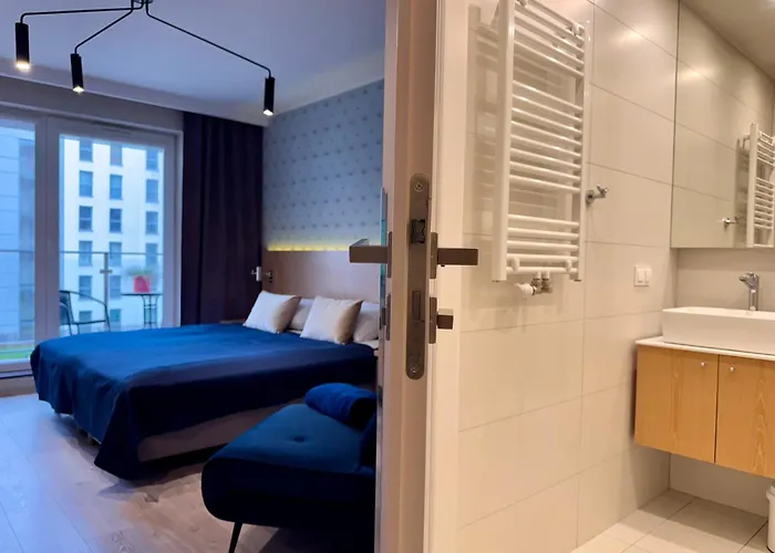 B12 By Marina - Old Town