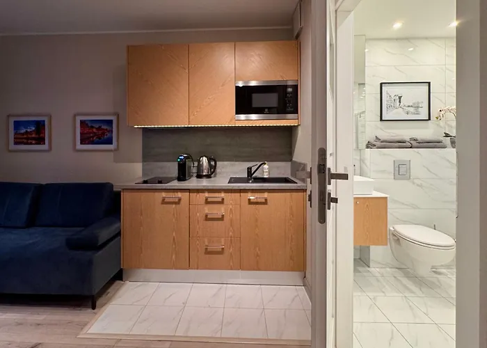 Apartmanhotel B12 By Marina - Old Town 4*