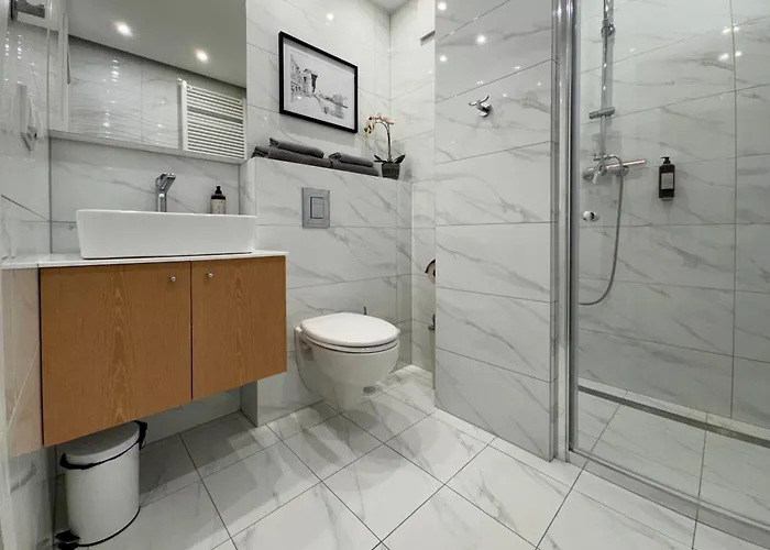 Apartmanhotel B12 By Marina - Old Town 4*