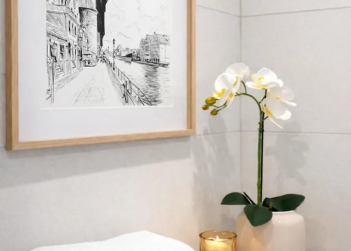 B12 By Marina - Old Town