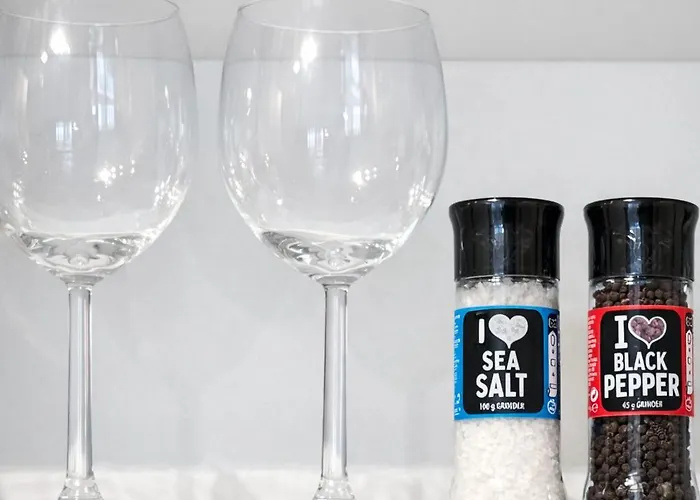 B12 By Marina - Old Town