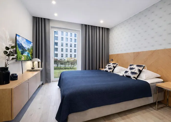 B12 By Marina - Old Town Aparthotel