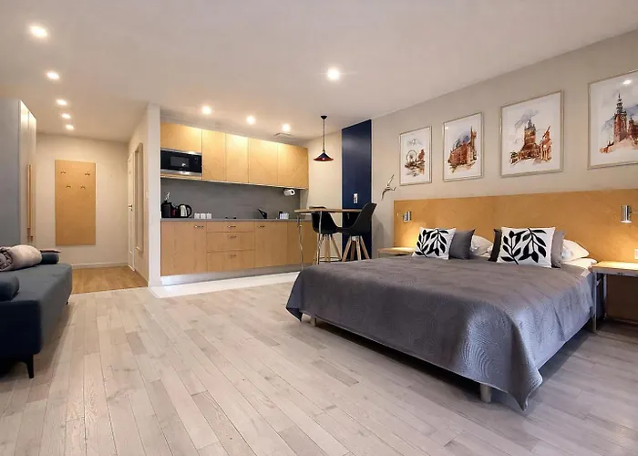 B12 By Marina - Old Town Danzica