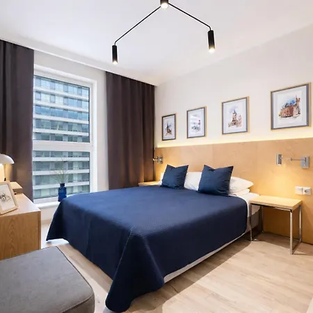 B12 By Marina - Old Town Aparthotel